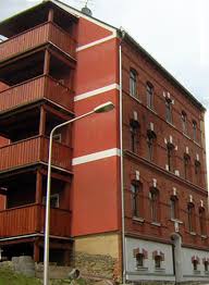 It is located in am bebenhäuser hof in the lively downtown district between the end of königstraße and the market square, which contains stuttgart city hall. Haus Goethestrasse 3 Greiz Grunderzeit