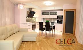Estancias ideales para compartirlas con toda la familia, donde se han eliminado las barreras que dificultan el paso fluido de personas entre los diferentes ambientes. Cocinas Integradas En El Salon Comedor Celca Construcciones