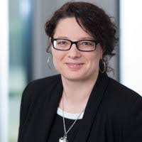 Stephanie Nott's Instagram, Twitter & Facebook