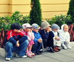 Een huis vol in quarantaine volgt naast de drie gezinnen uit het vorige seizoen, ook twee oude families uit eerdere seizoenen van een huis vol. Huis Vol Kinderen Romy Komt Uit Een Groot Gezin En Is Zelf Mama Van 4