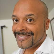 Robert Ek's Instagram, Twitter & Facebook