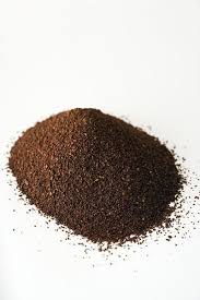 How To Fertilize Tomato Plants With Coffee Grounds Uses For Coffee Grounds Coffee Grounds Potting Soil