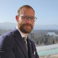 PDF) Divine Splendour. Relics, reliquaries and liturgical vessels in  Venice, ca. 1300-1475, Centro Studi Antoniani, Padova 2019