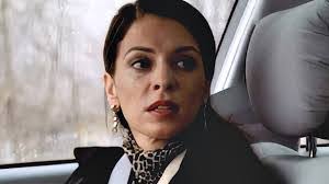 Gloria Trillo's Instagram, Twitter & Facebook