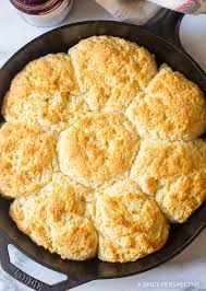 Fluffy Southern Cat Head Biscuits Recipe The Biggest Softest Most Amazing Biscuit Recipe With Cat Head Biscuits Quick Biscuit Recipe Biscuit Recipes Dinner