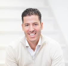 Jeffrey Jaeger's Instagram, Twitter & Facebook