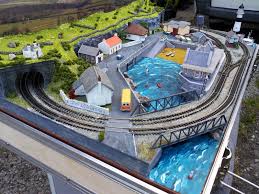 Classic N Gauge Briefcase Layout By Mountain Lake Model Railways Made To Order Model Railway N Scale Layouts Layout