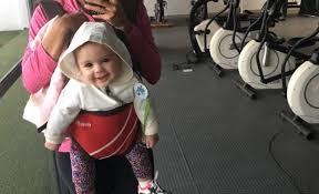 Ahorita estoy en paz, tranquila, disfrutando muchísimo a mi hija, con la emoción y el orgullo de haber dejado esta plaza olímpica para méxico, concluyó paola espinosa. Paola Espinosa Entrena Con Su Hija