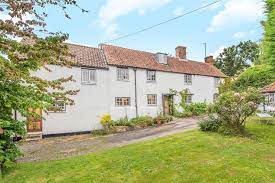 Looking for new homes in little cheverell? 4 Bedroom Property For Sale In Low Road Little Cheverell Guide Price 715 000