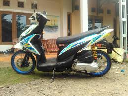 See more of modifikasi vario125 baby look on facebook. Modifikasi Motor Vario 110 Karbu Warna Putih Modifikasi Motor Terbaru 2021
