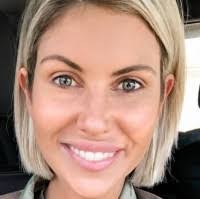 Taylor Lusk's Instagram, Twitter & Facebook