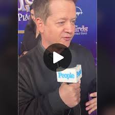 Jason Earles Reflects