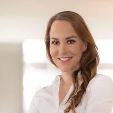 Pamela Kopp's Instagram, Twitter & Facebook