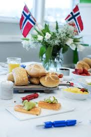 Vi byr på fingermat med god drikke både til voksne og barn (det er en egenandel på kr. Oppskriften Pa Den Perfekte 17 Mai Frokosten