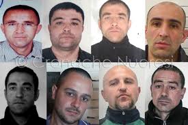 Tredici persone specializzate negli assalti ai portavalori sono state arrestate questa mattina in sardegna da polizia e guardia di finanza di cagliari nell'ambito di una indagine sulle rapine nell'isola. Assalti Portavalori Due Famiglie Ai Vertici Della Banda E A Pianificare I Colpi Cronache Nuoresi