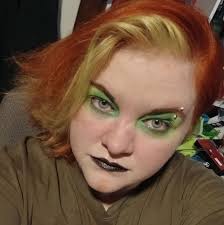 Hi I'm just after some knowledge regarding Cross Roads con in the UK. It  says children under 12 are free but if they want to attend meet and greet  they have to