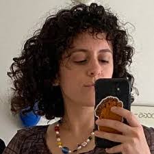 Elizabeth Lara's Instagram, Twitter & Facebook