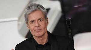 Explore tweets of claudio baglioni @claudiobaglioni on twitter. Claudio Baglioni Si Racconta A Ruota Libera Da Centocelle Al Successo Sono Un Artista Per Caso