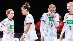 Es werde aber reduzierte zuschauerkapazitäten geben, hieß es in der verbandsmitteilung. Handball Em Der Frauen Chancenlos Gegen Norwegen Dhb Frauen Vorgefuhrt Kicker