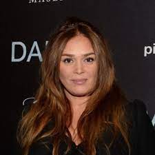 Ce sont des gens particuliers. Lola Dewaere Traumatisee Par Son Enfance Elle Ne Veut Pas Devenir Mere Gala