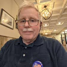 Is the show Combat more realistic with or without full gear?