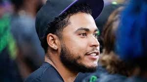 Howard Pitcher's Instagram, Twitter & Facebook