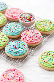 Soft Frosted Sugar Cookies Love And Olive Oil Recipe Soft Frosted Sugar Cookies Soft Sugar Cookies Sugar Cookie Frosting