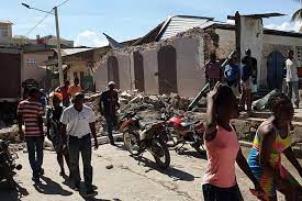Un nuevo balance oficial sube a más de 300 la cifra de muertos por el terremoto de magnitud 7,2 en la escala de ritcher que ha sacudido este sábado haití. Or2m0x5y Bswpm