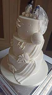 The great news is that you don't have to trek to tatooine to find. 14 Best Star Wars Wedding Cake Ideas Star Wars Wedding Cake Star Wars Wedding Star Wars Cake