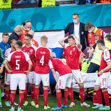 Jun 14, 2021 · eriksens freundin sabrina kvist jensen rannte voller verzweiflung auf den rasen, und dachte, dass ihr lebensgefährte tot sei. Em 2021 Danen Star Eriksen Nah Am Tod Herzstillstand Er War Schon Weg Regionalsport