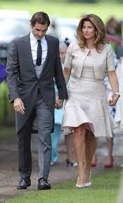 Tennis star roger federer was cheered as he walked up the path to the church with his wife mirka wearing a gold sparkling dress. Stylish Guests Arrive At Pippa Middleton S Wedding Pippa Middleton Roger Federer Pippa Middleton Wedding