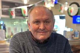 The bizarre story of the manager who spent one and a half games in charge