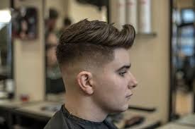 Der zwanglose look aus lockerem scheitel und soften wellen erinnern an warme tage und urlaub am meer. 1001 Ideen Fur Kurzhaarfrisuren Fur Manner 2018