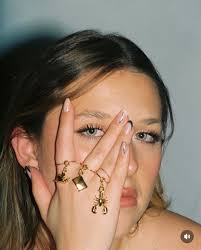 Colliers Charms Helena