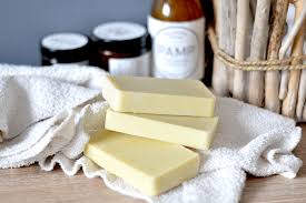 Recette Savon Solide Savon Saponifie A Froid Lait D Amande Et Au Gel D Aloe Vera Savon Saponifie A Froid Recettes De Savon Savon