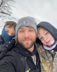 Michael Olinger (@mikeolinger) • Instagram photos and videos