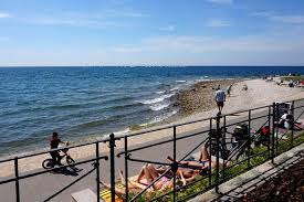 No te dejes engañar por el pequeño tamaño de la costa eslovena, ¡tiene mucho. Costa Eslovena Koper Izola Piran Y Las Playas Happy Frog Travels