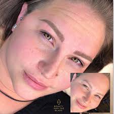 Amanda Boivin's Instagram, Twitter & Facebook