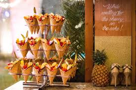 Epingle Par Christ Sur Mesa Doces Mariage Tropical Fruits Mariage Mariage Theme Tropical