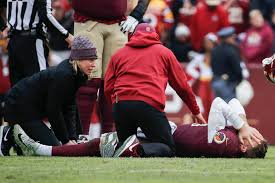 Washington football team quarterback alex smith was fighting for his leg and his life in november 2018 after he suffered a gruesome on field injury. Alex Smith S Gruesome Injury Gives Joe Theismann A Bad Flashback The New York Times