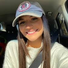 Lauren Bagwell's Instagram, Twitter & Facebook