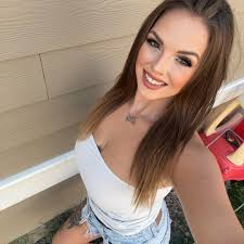 Considering our existing Pomsky puppy and older dog, what are the  advantages and disadvantages of introducing a second Pomsky puppy that is  approximately 1 1/2 months younger?