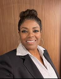 Traci Singleton's Instagram, Twitter & Facebook