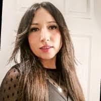 Leslie Lillo's Instagram, Twitter & Facebook