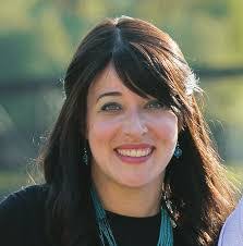 Kim Axelrod's Instagram, Twitter & Facebook