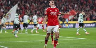 Vídeo: boa jogada pela direita, confusão perto da baliza e Sudakov empata!