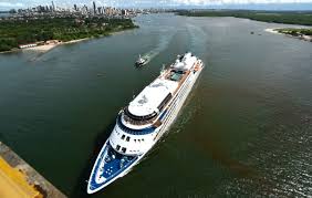 Passageiro de cruzeiro morre após desembarque de emergência no Porto de Natal