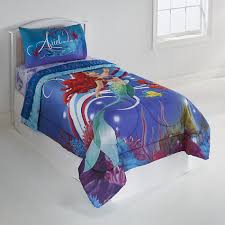 Bedroom decor ideas and designs: Fascinating Little Mermaid Bedroom