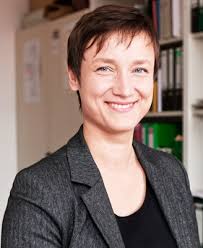 Dr. Anja Schmidt — Prof. Dr. Dr. h.c. mult. Susanne Baer