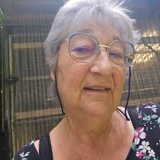 Hallo könnt ihr mir bitte einen tollen Kurzhaarschnitt zaubern?